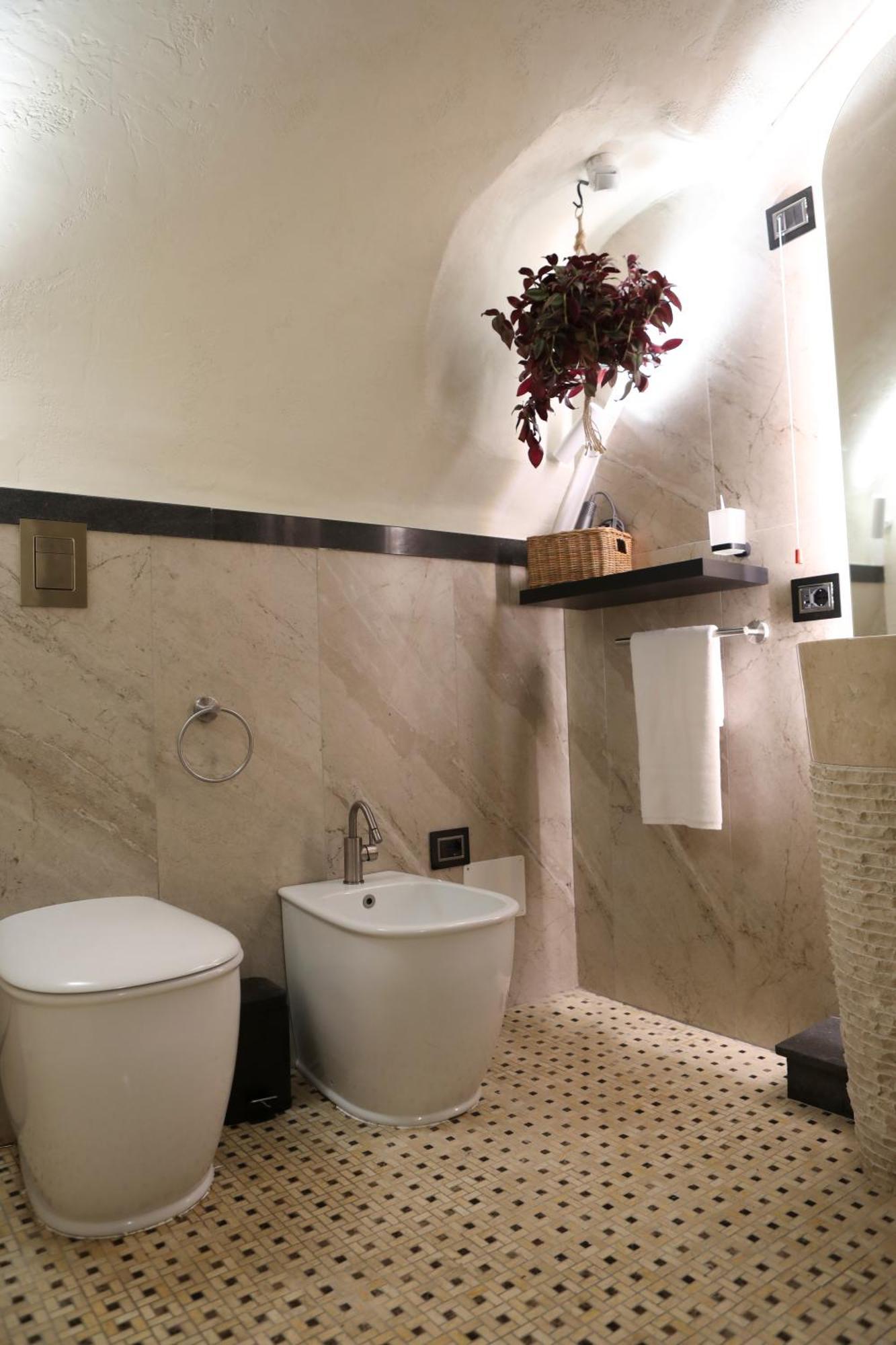 Odeon Neapolis * Napoli