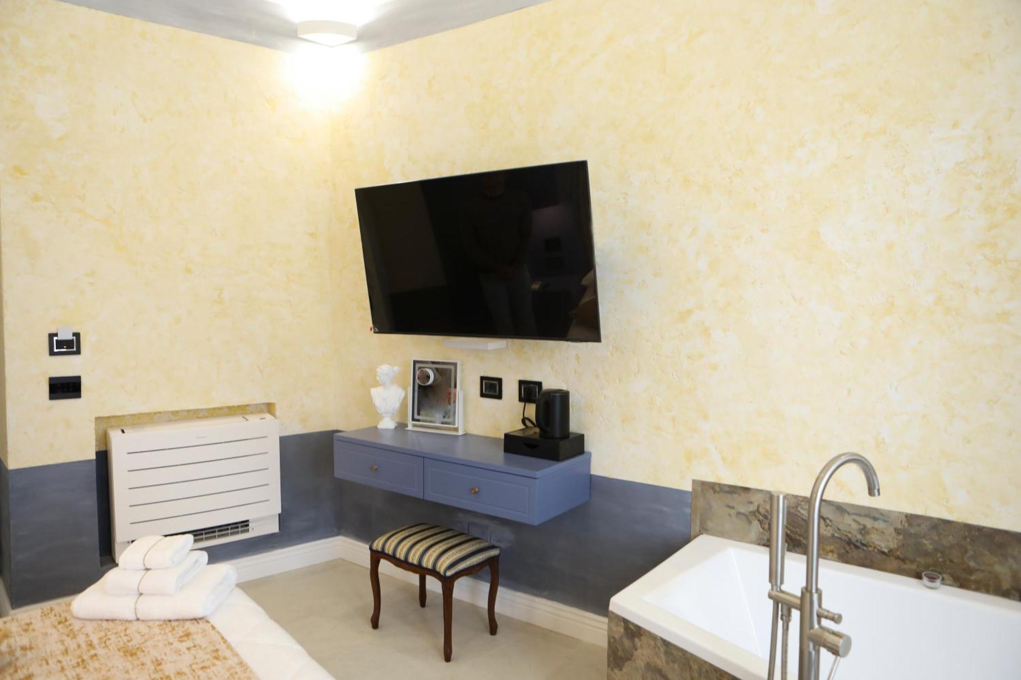Odeon Neapolis Affittacamere Napoli