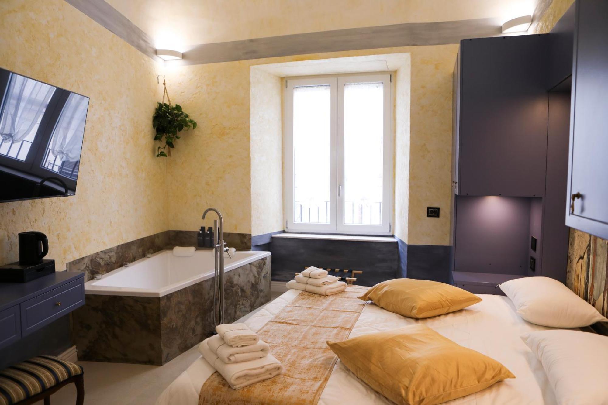 Odeon Neapolis Guest house *